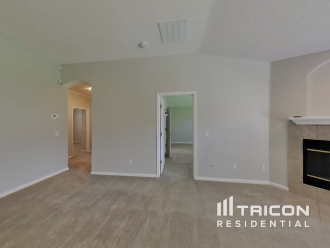 Photo - 892 Bonaparte Landing Ct