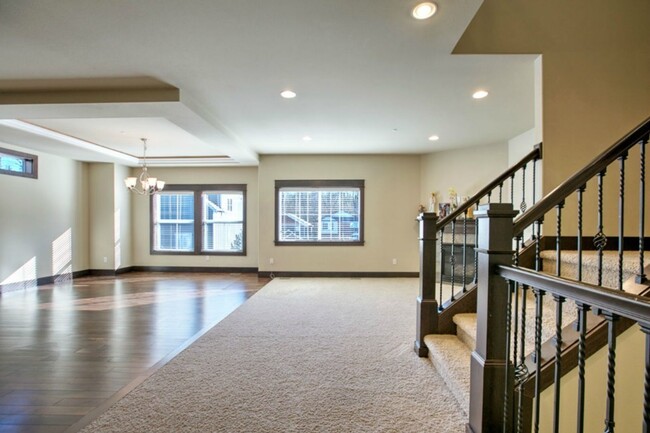 Photo - Wonderful 5 bedroom home in the Renton Highlands