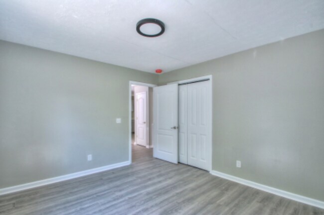 Photo - 2821 Old Matthews Rd