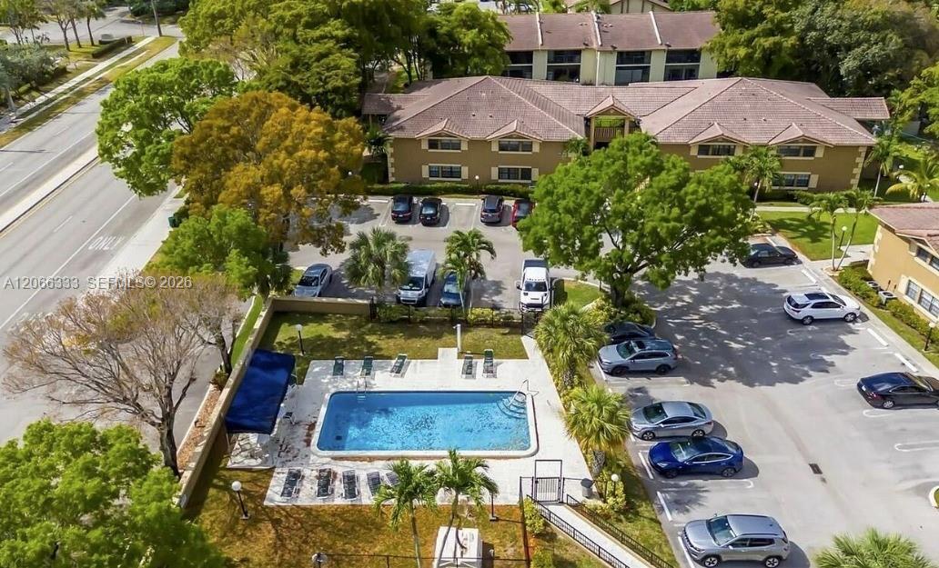 Photo - 2596 Riverside Dr Unit 2596