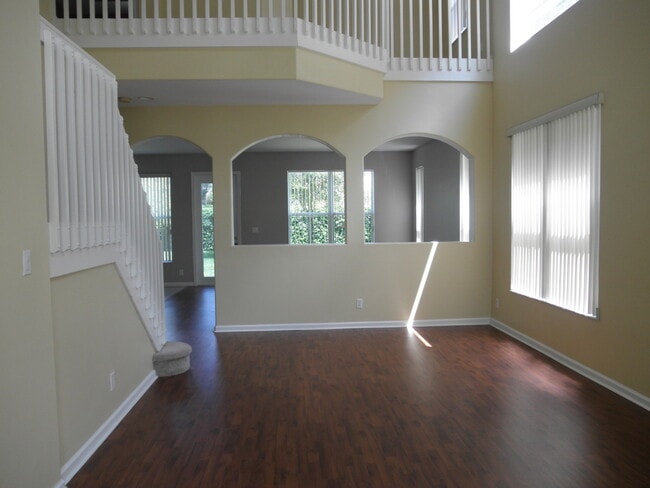 Photo - Thousand Oaks