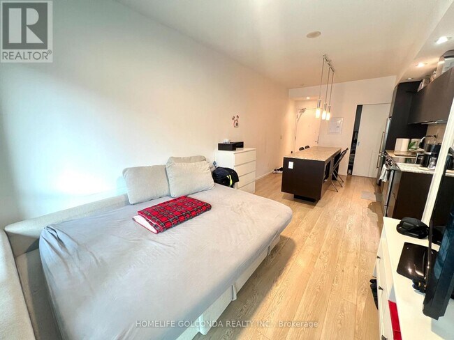 Photo - 8 Charlotte St Unit 511
