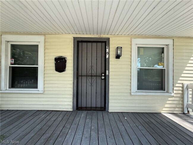 2602 Vega Ave