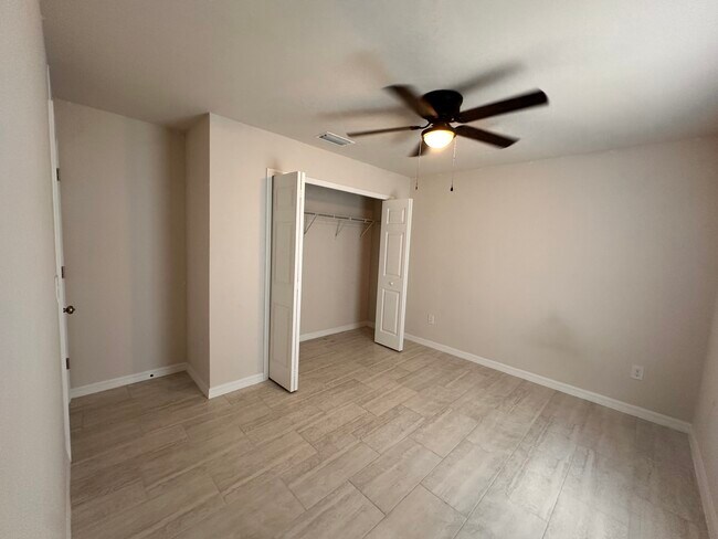 Photo - 129 NE 6th Ave