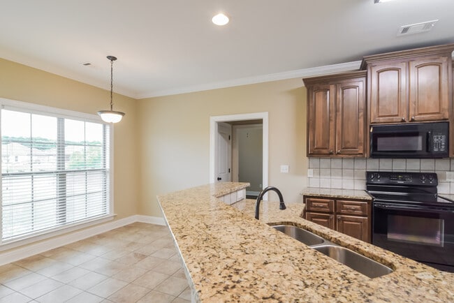 Photo - 363 Country Club Dr