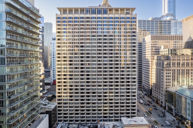 Photo - 535-541 N Michigan Ave