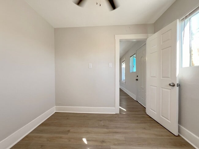 2384 Linden Ave Unit 2388
