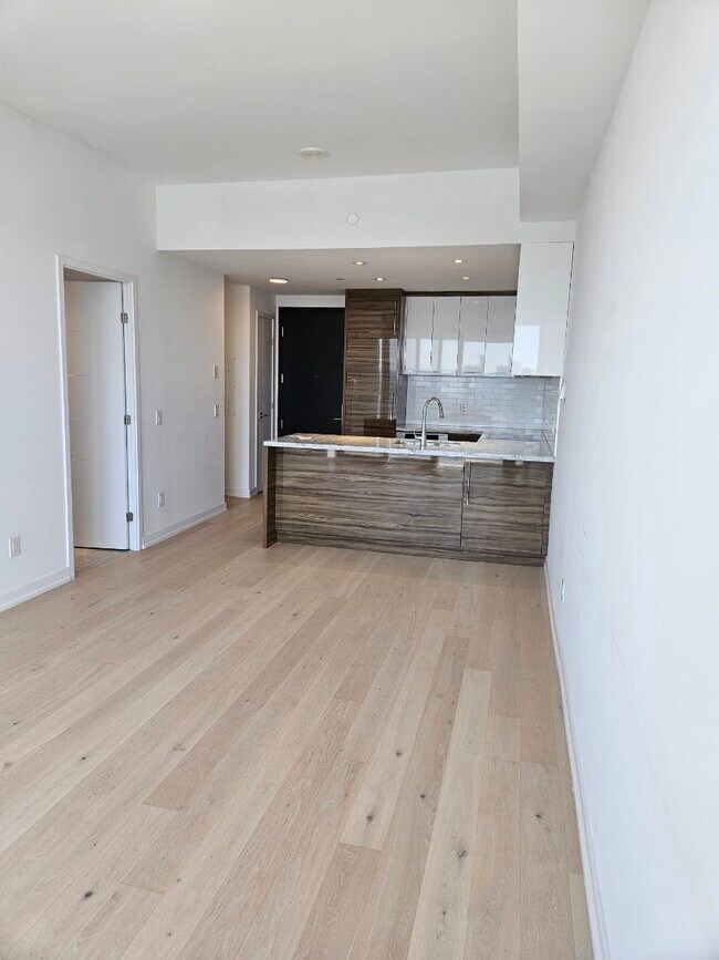 Photo - 488 University Ave Unit 2712