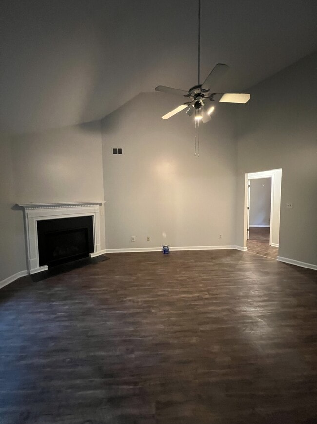 Photo - 1080 Sharon Pl