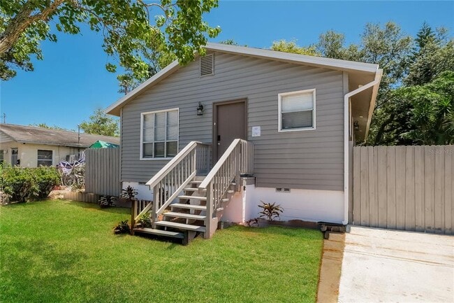 Building Photo - 425 S Disston Ave