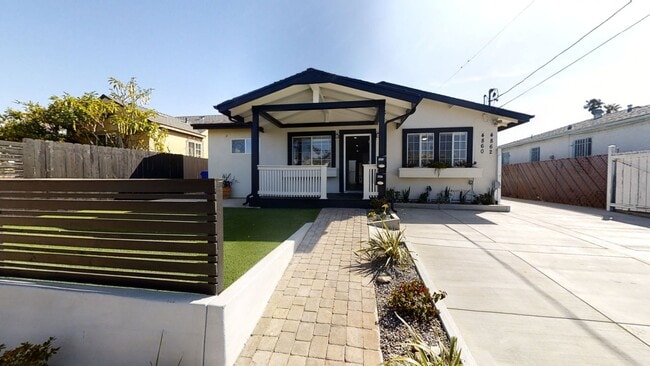 Building Photo - Renovated 5 bed 3 bath house on Art St