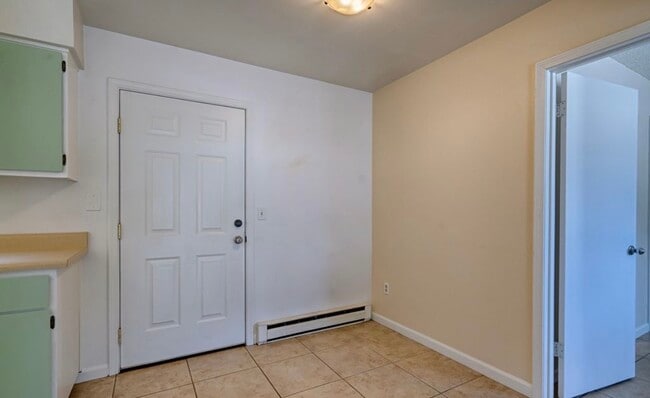 Photo - 676 E Zuni Dr