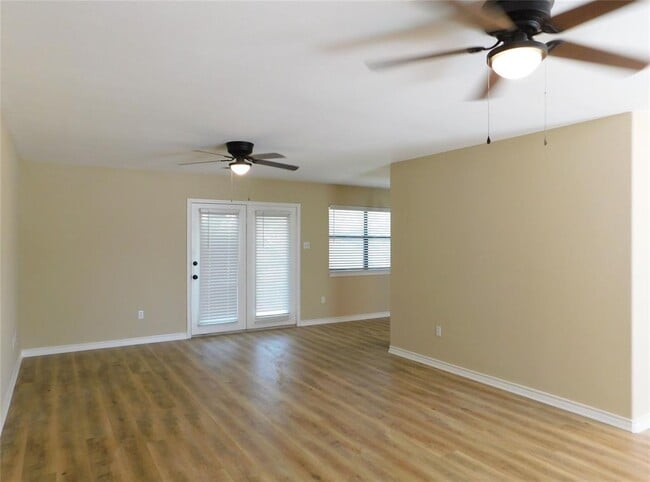 Photo - 500 Wanta Hide A Way Dr