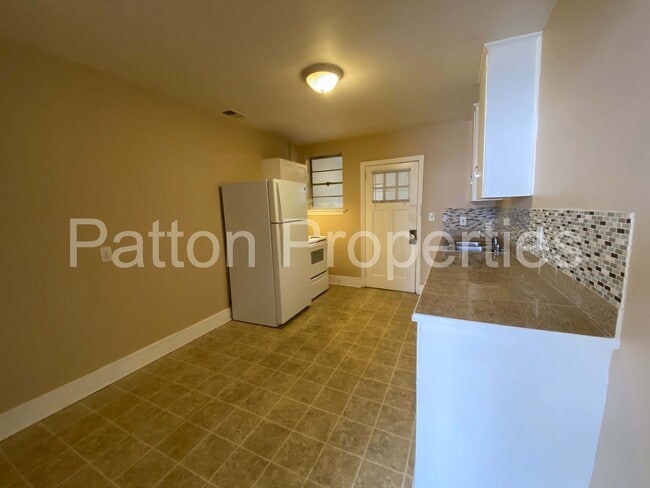 Photo - 1013-1015 Munsen Springs Dr - Inside CoC -... Unidad 1015