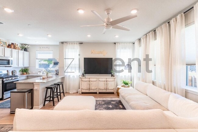 Photo - Unit 1801