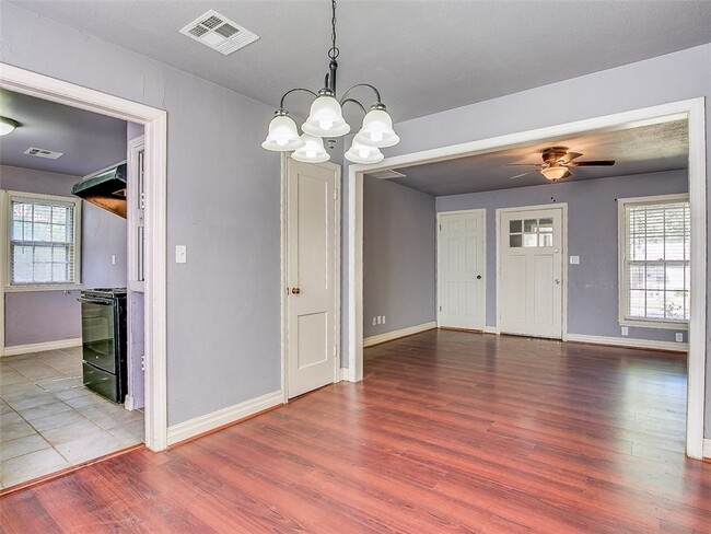 Photo - 1836 Westchester Dr