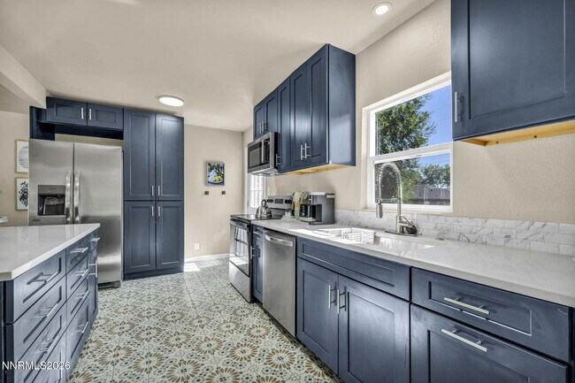 Photo - 1678 Ordway Ave