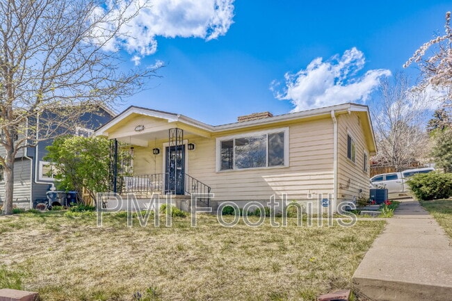 Building Photo - 700 5th St