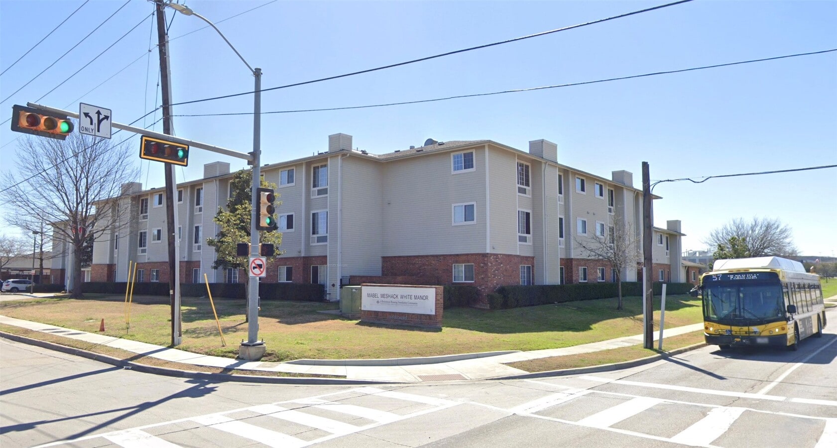 Photo - 3260 Bickers St