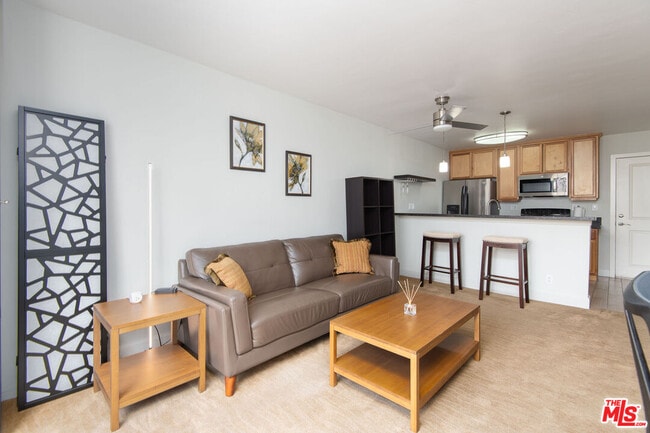 Photo - 10982 Roebling Ave Unit 462