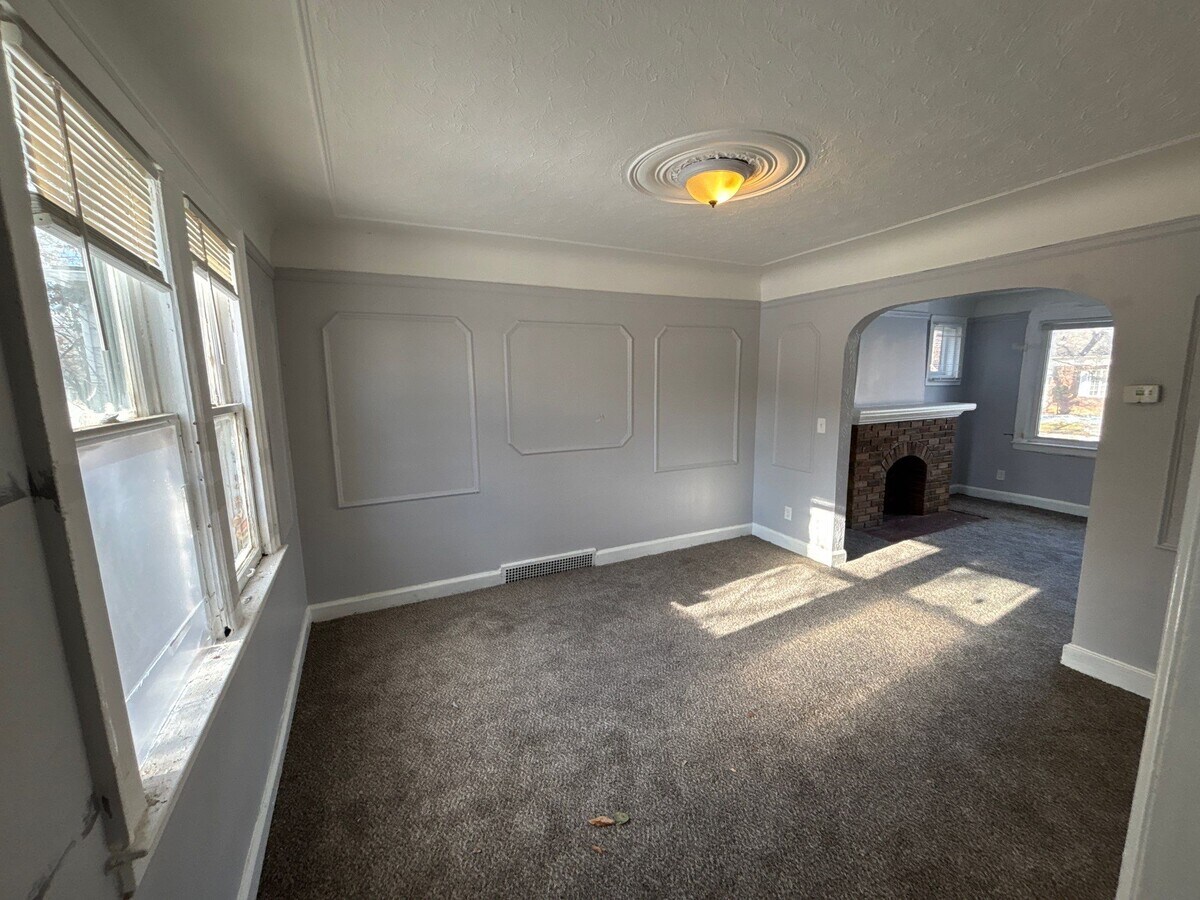 Photo - 4232 Waverly St Unit 4234 upper