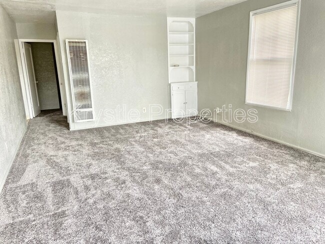 Building Photo - 1056 Taylor Ave Rental