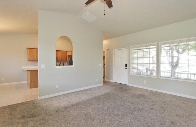705 Spruce Creek Dr