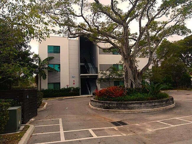 Photo - 3050 NW 68th St Unit 1101