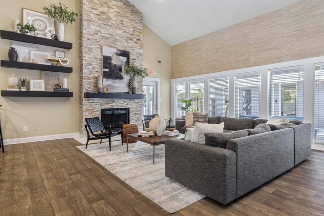 Photo - Willow Trail Apartments