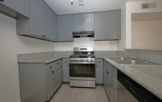 Building Photo - 171 Virgil S Ave Unit 109