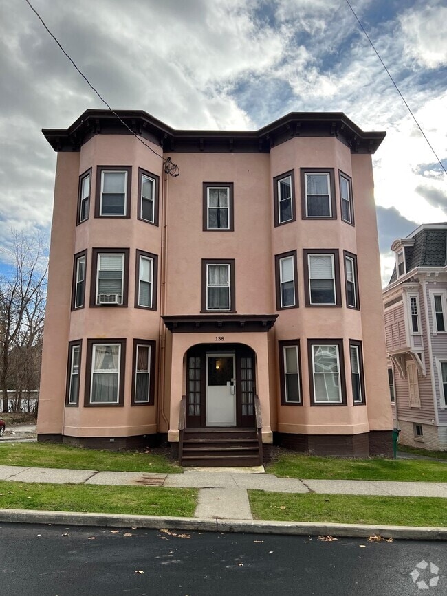 Building Photo - 138 Franklin St Unit 2 Rental