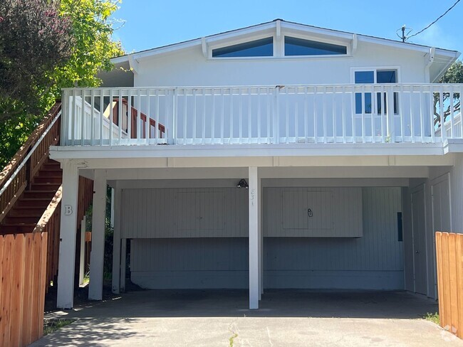 Building Photo - 831 Sinex Ave Unit B upstairs Rental