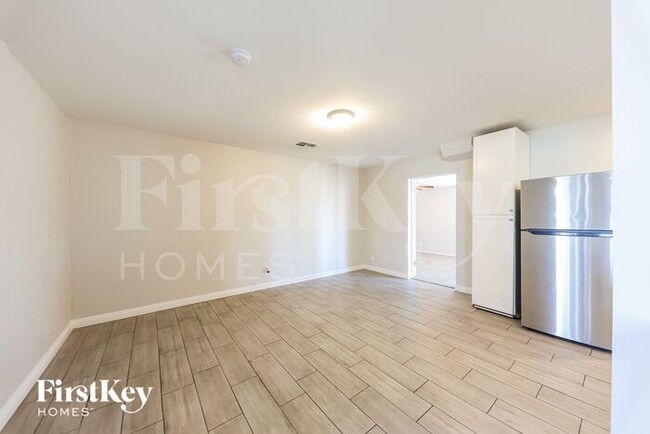 Photo - 13642 N 31st Dr