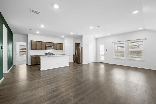 Photo - 508 Windrow Dr
