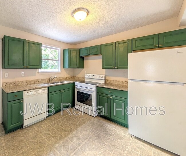 Photo - 3535 Rosselle St