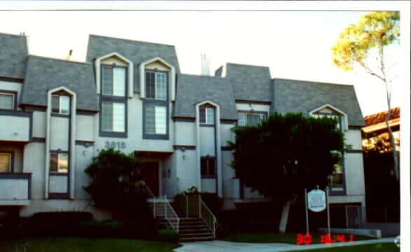 Lido Apartments - 3615 Watseka Ave