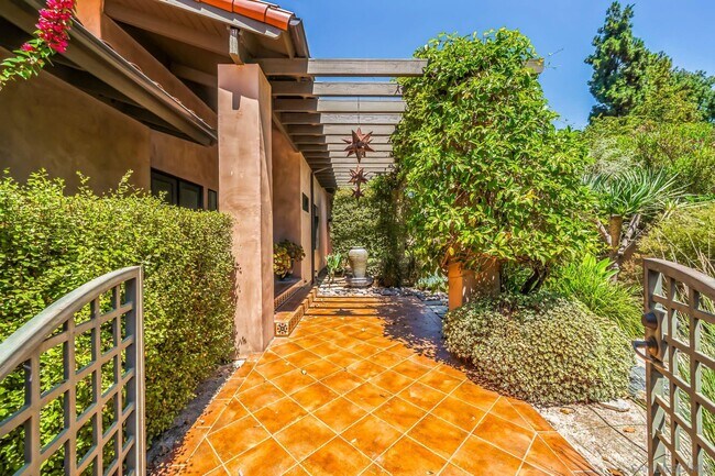 Photo - 17335 Via Del Bravo House