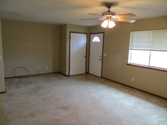 Photo - 2619 Laverna St