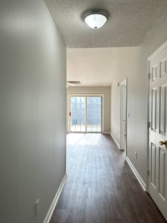 Photo - 1548 Blaze Ln