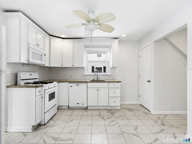 Photo - 229 Southfield Ave Unit 1