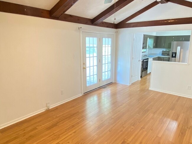Photo - 613 Rahkewood Dr