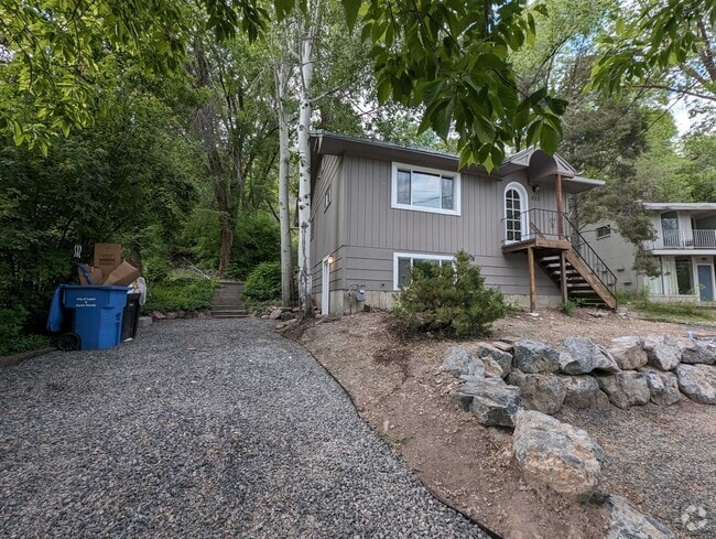 Building Photo - 855 Canyon Rd Rental