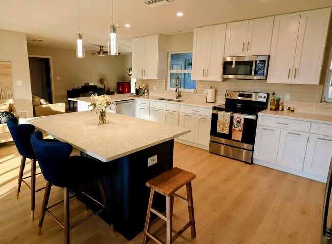 Photo - 5417 Ferrol Dr