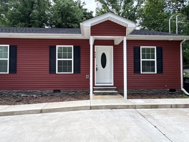 Building Photo - Newer Duplex Located Near the Heart of Tullahoma!