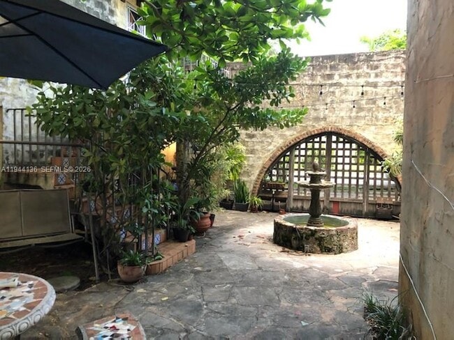 Photo - 2728 Calusa St Unit B