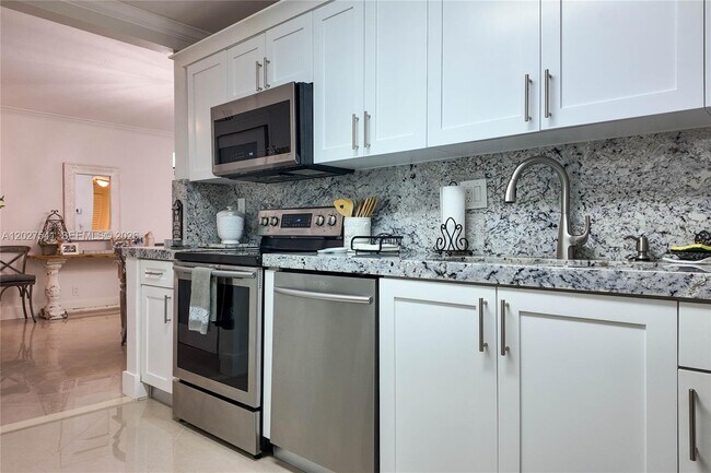 Photo - 3001 S Ocean Dr Unit 319