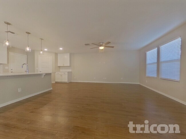 Photo - 11641 N 165th Ln