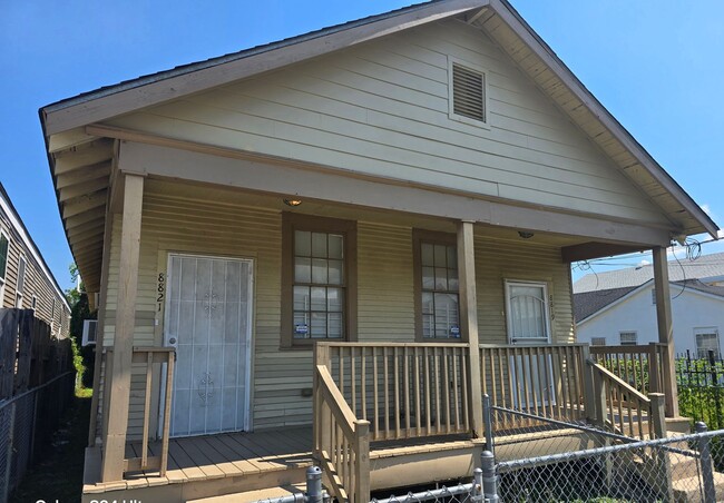Building Photo - 8819-8821 Olive St. Unit 8821 Rental