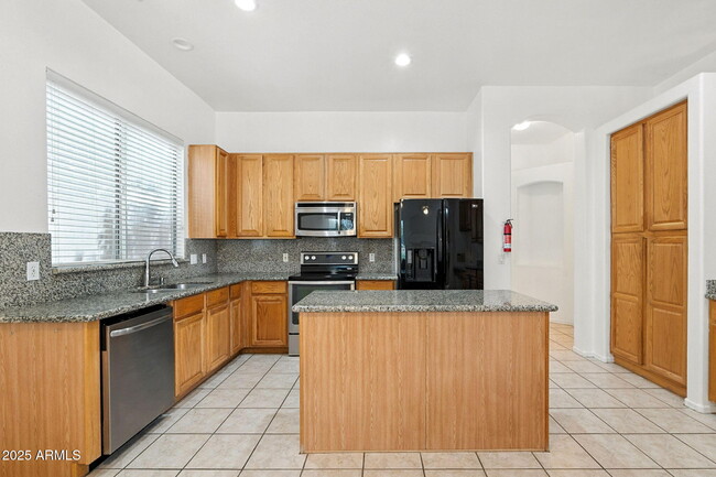Photo - 9634 E Irwin Ave