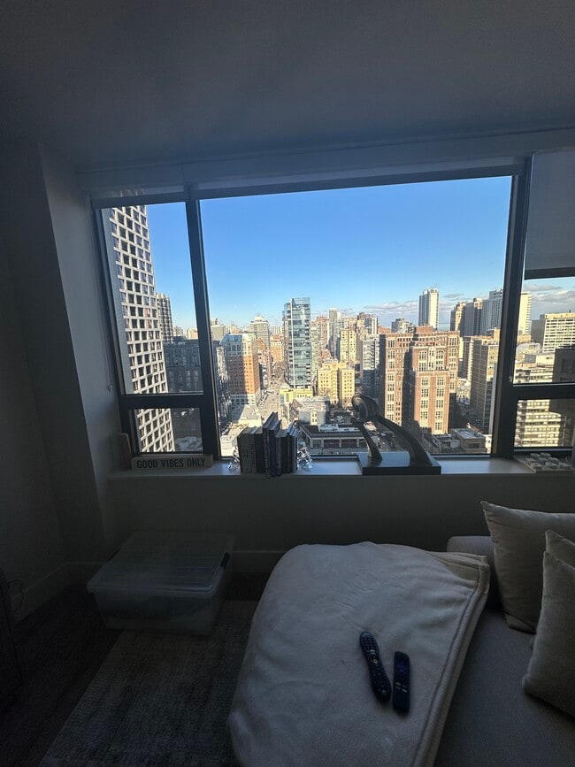 Photo - 1028 N Rush St Unidad 2602